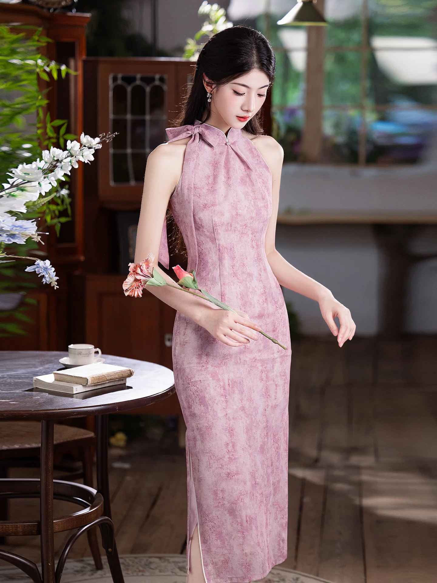 

Новое китайское длинное платье-ципао для женщин, розовое, повседневное, улучшенное, красивое, в винтажном стиле, с косым воротником, низкая цена