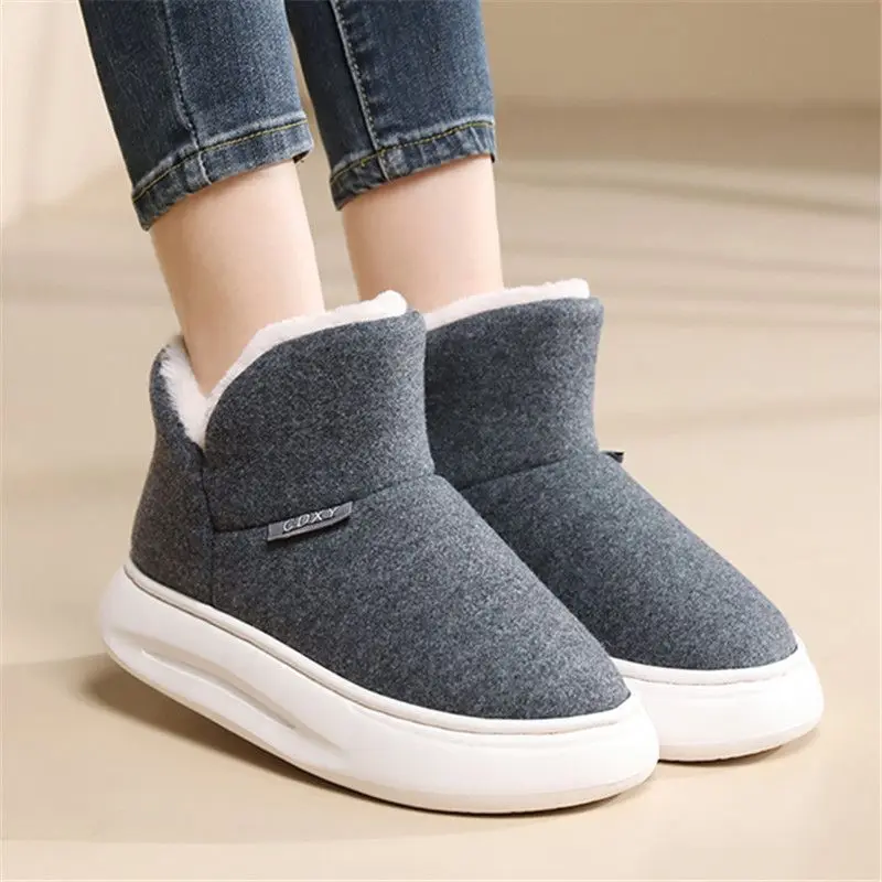 

Winter warm plush slippers for men and women, thick soled non slip indoor and outdoor home shoes, comfortable home shoes