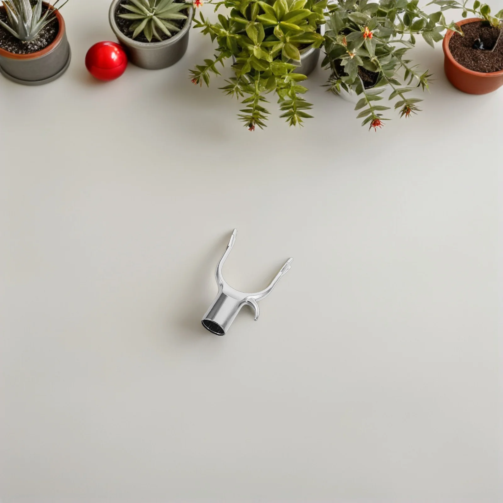 

8Pcs Garden Support Rods Replacement U Shaped Metal Utility Hooks 9cm Diameter Stable Heavy Duty Plant Stakes for Outdoor