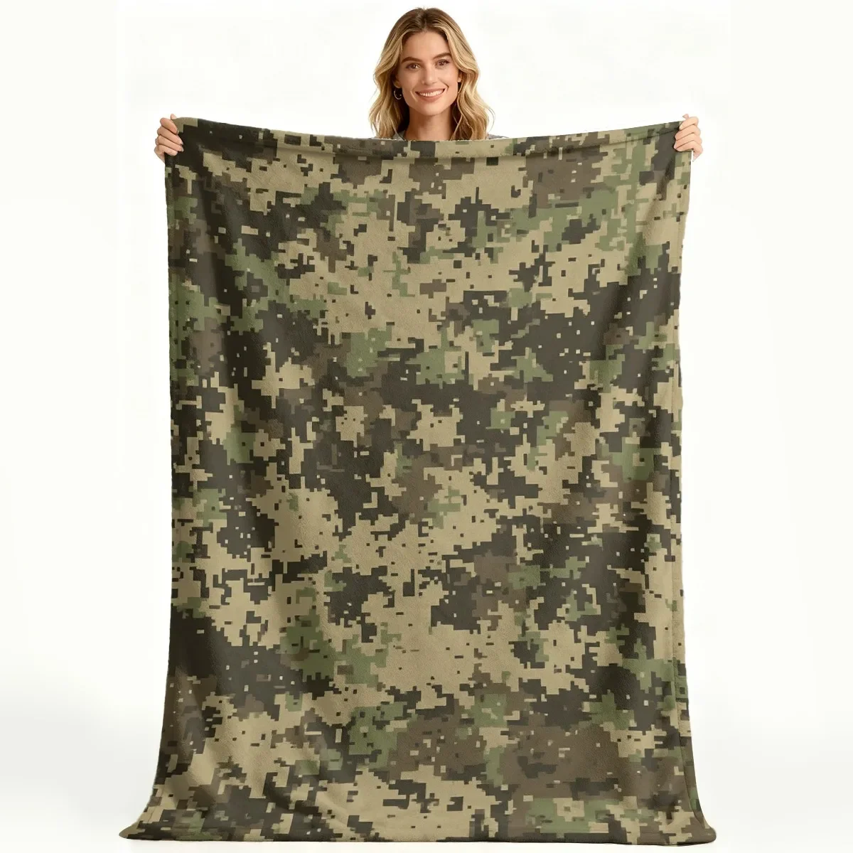 Military Camouflage Pattern Soft Flannel Blanket Cozy All-Season Throw for Sofa Outdoor Use Durable Warm Camo Print Fabric Home