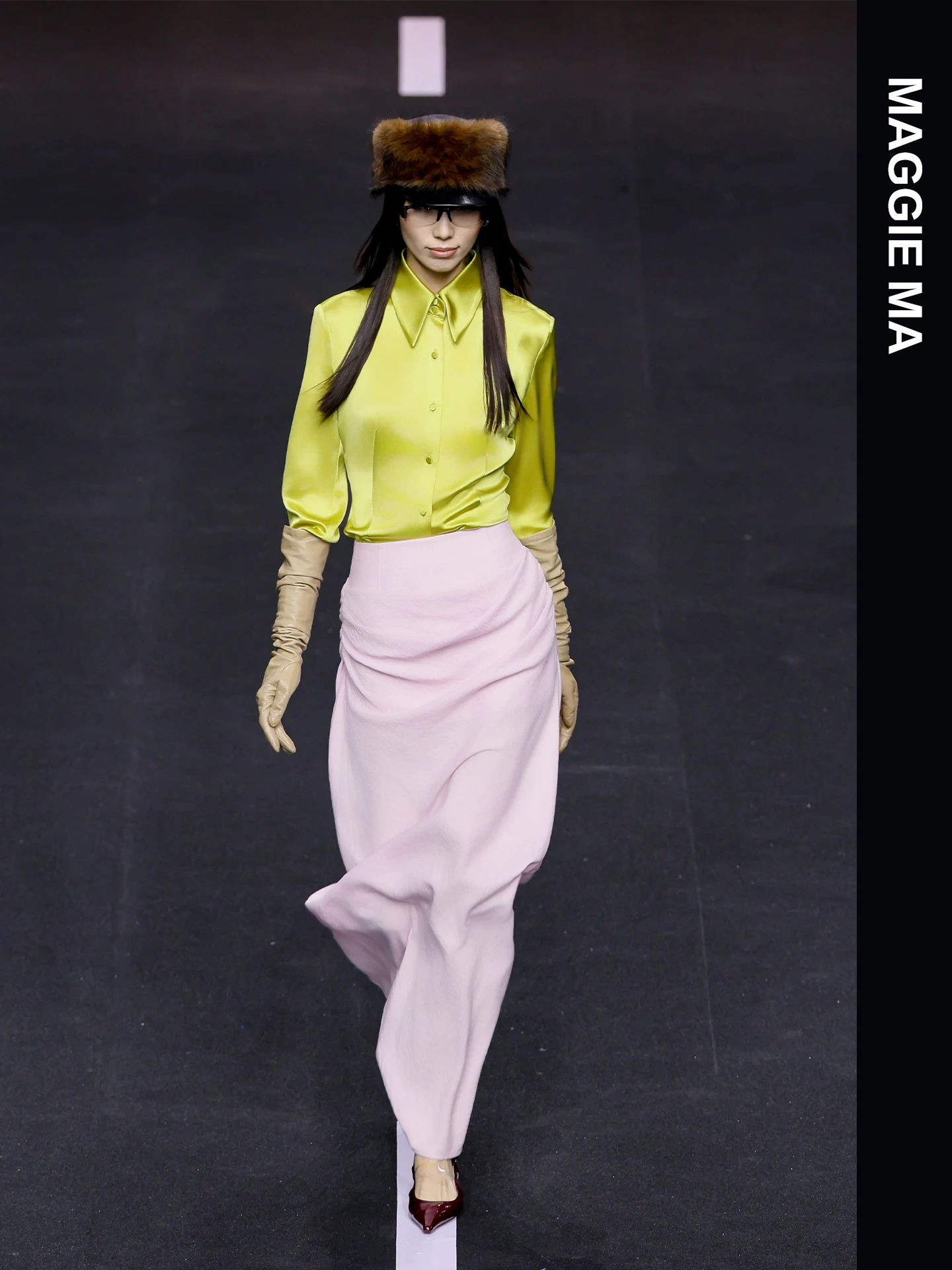 

Maggie Ma Asymmetric Collar Short Jacket Skirt Set Women's Fashion Spring Collection Long Sleeve Business Casual