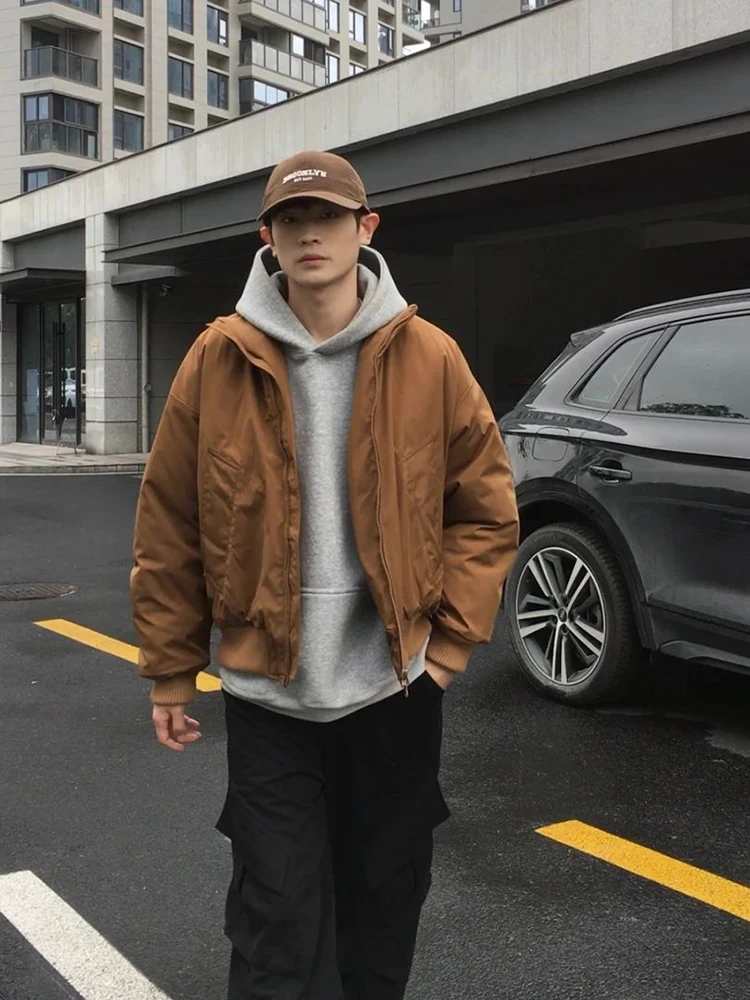 

Коричневая мужская зимняя куртка-бомбер из хлопка с утеплителем, на молнии, повседневная, теплая, с полиэстеровым наполнителем