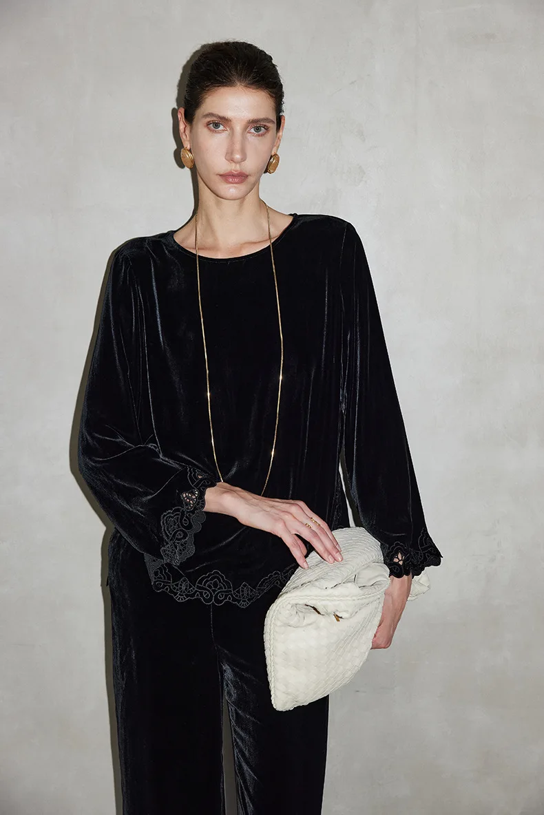 Winsleter-Bottom 100%Real Silk Elegant Velvet T-shirt, O Neck Embroidery, Woman Retro Casual Loose Top, 2026 Spring T61439CC
