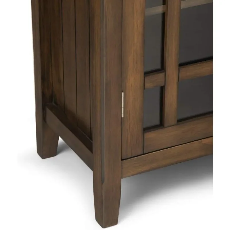 Armário de madeira maciça, material rústico e natural