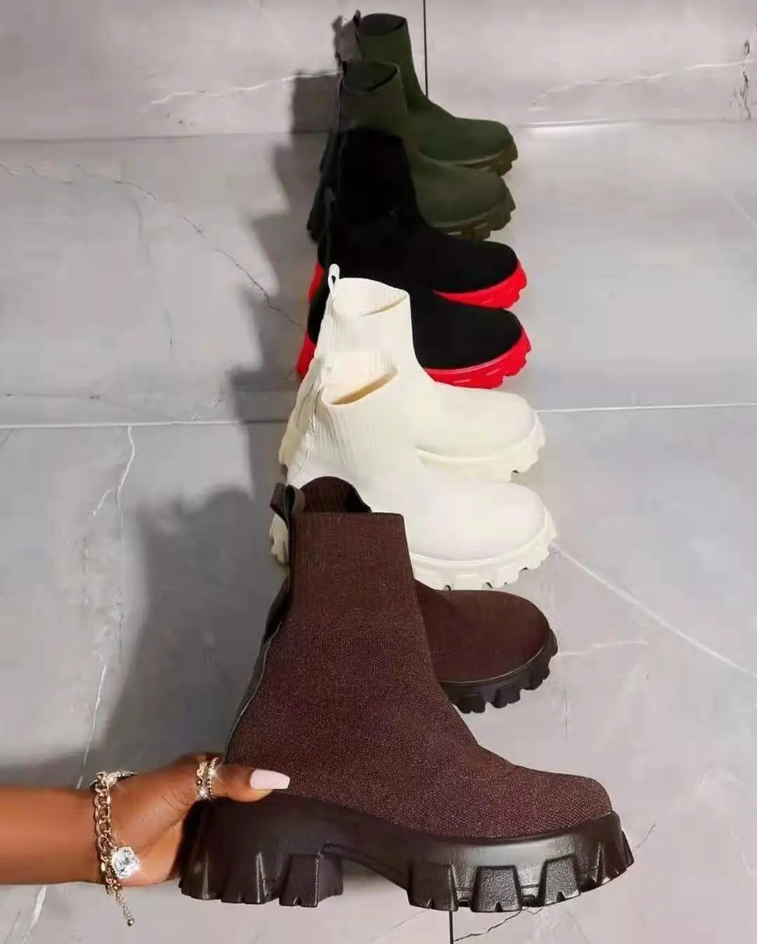 Nuevas botas de lujo de talla grande para mujer, calcetines para parejas, zapatos de mujer con parte inferior gruesa, botines de punto informales 35-43