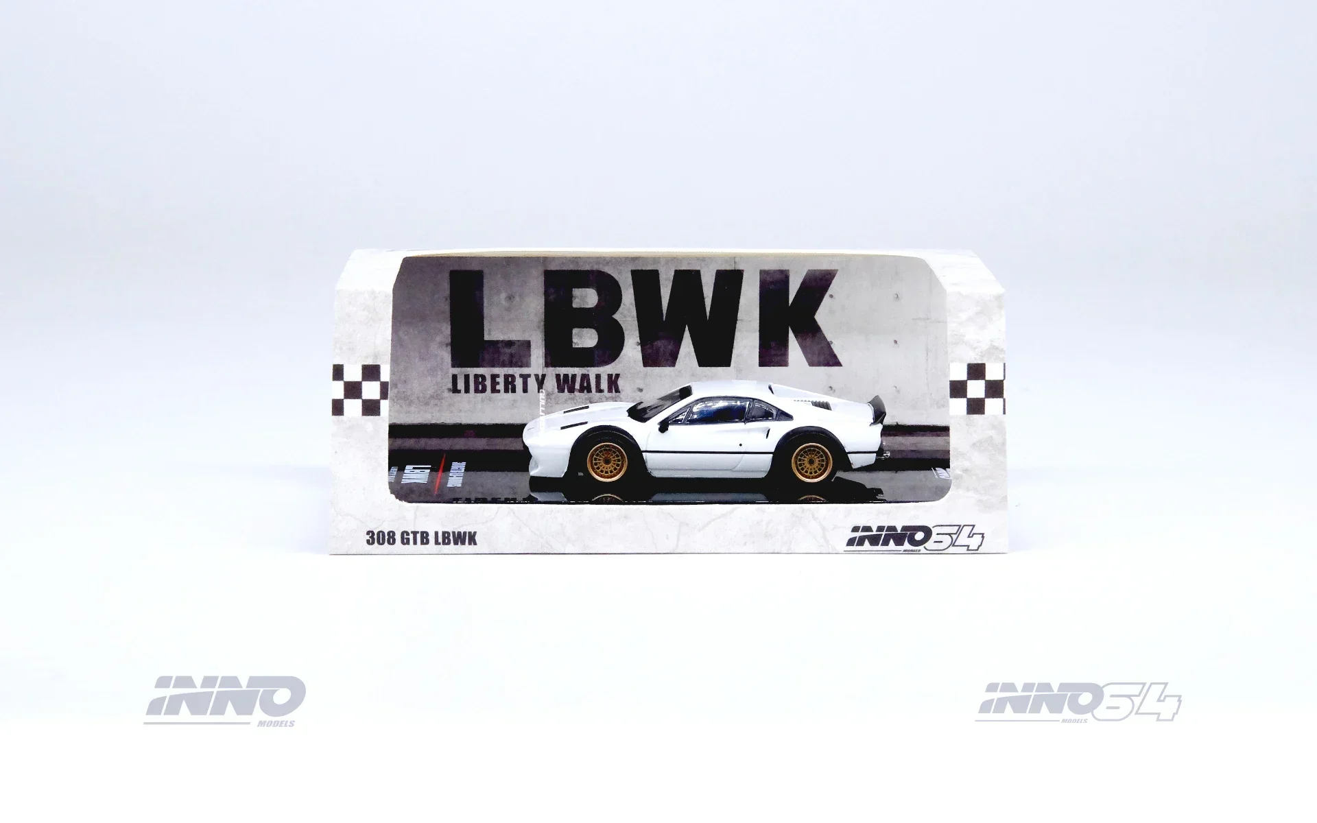 INNO 1:64 LBWK 308 GTB Biały odlewany model samochodu