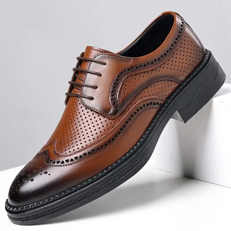 Zapatos informales de cuero calados para hombre, mocasines transpirables de suela gruesa, a la moda, para primavera y otoño