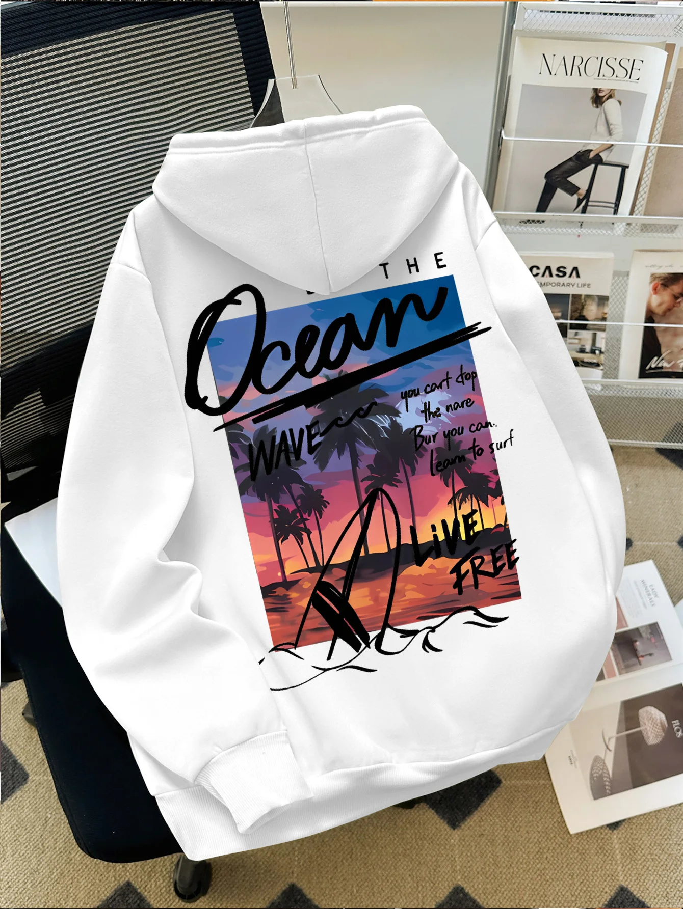 Summer beach men's vacation style hooded shirt with dusk ocean print, relaxed outdoor artistic atmosphere feel