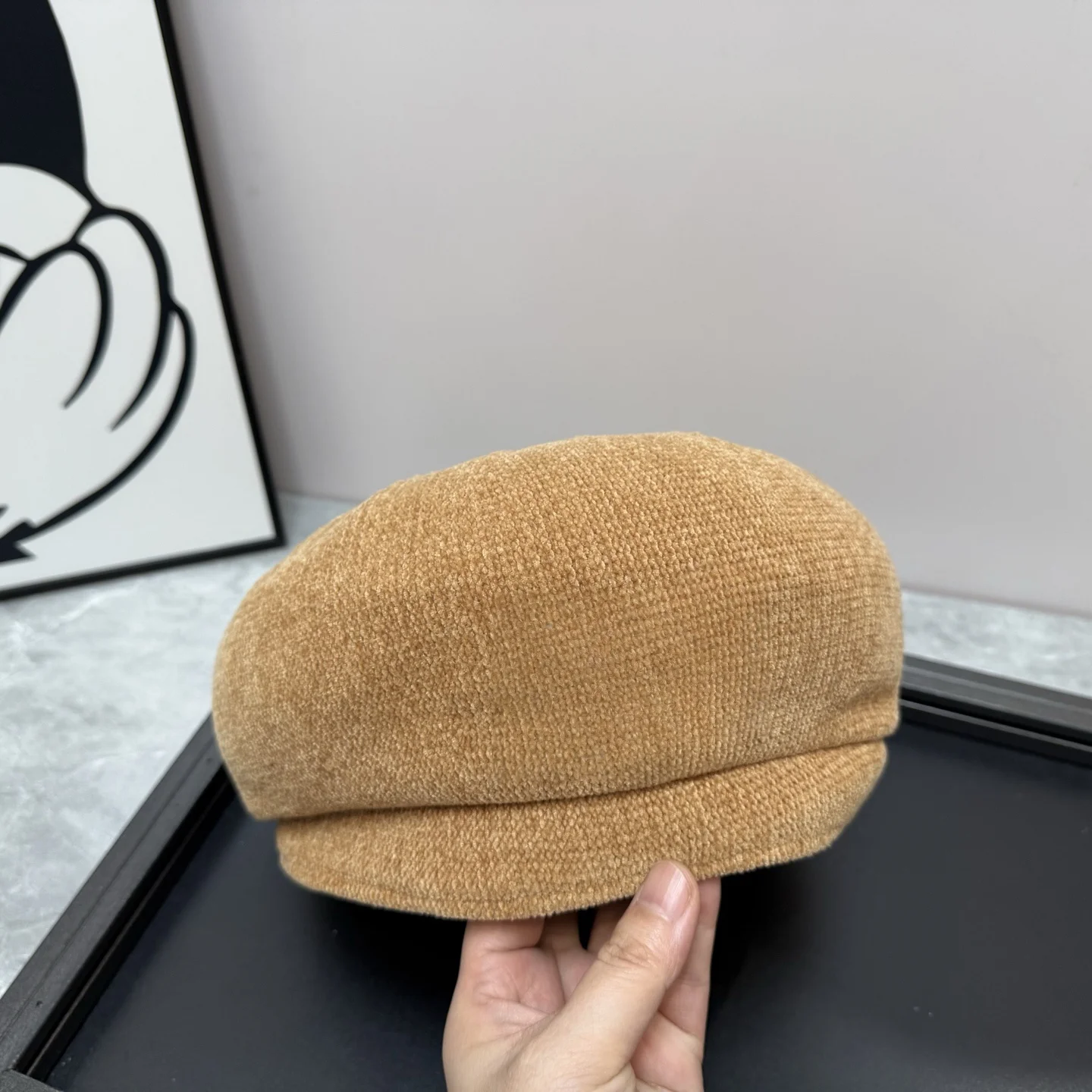 

Women Corduroy Beret Large Head Circumference Autumn Winter High Appearance Retro British Face-fitting Business Date Luxury