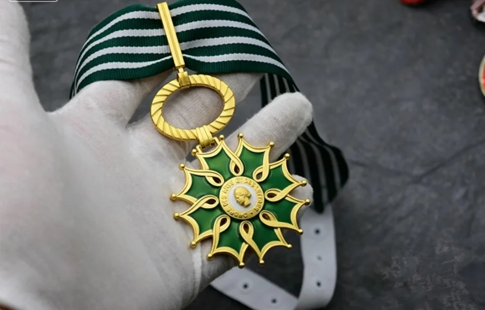 French art and literature honor corps commander level officer level Medal Reproduction