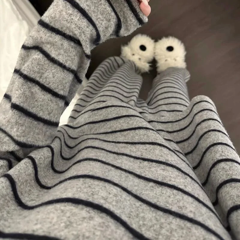 Korean Style Minimalist Gray Striped German Velvet Sleepwear for Women in Autumn Winter Warm Loose Fitting Pajamas Homewear