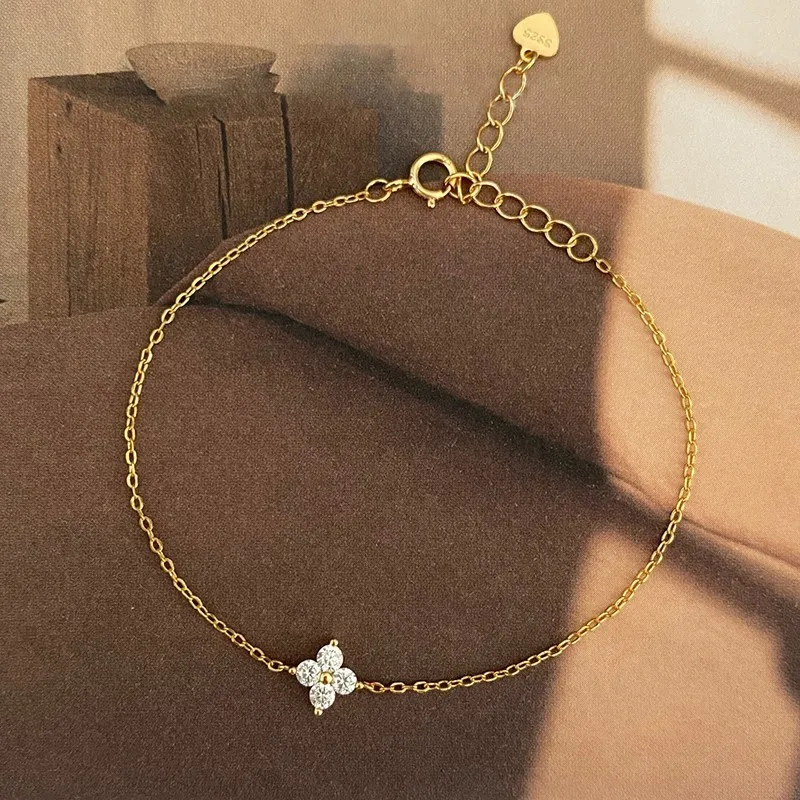 ANENJERY Delicate Zircon Four Leaf Grass Bracelets For Women Chain Bracelet Wedding Desgin Party Jewelry Gifts
