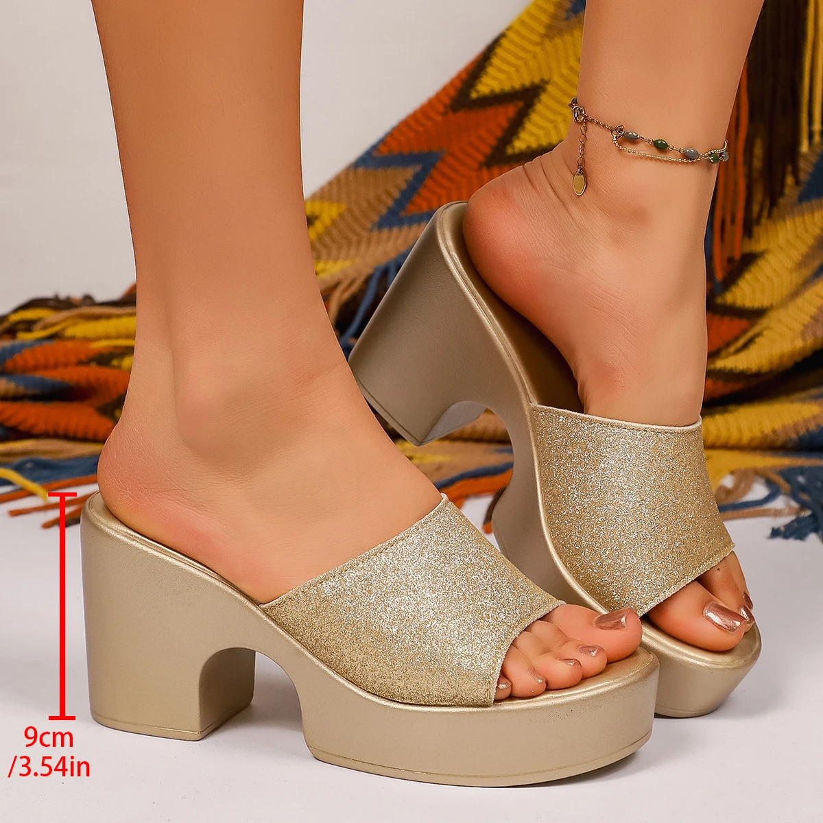 

Женские сандалии, новинка 2025, золотые тапочки на высоком каблуке, летние сандалии из искусственной кожи на массивной платформе, женская уличная обувь больших размеров, женская обувь