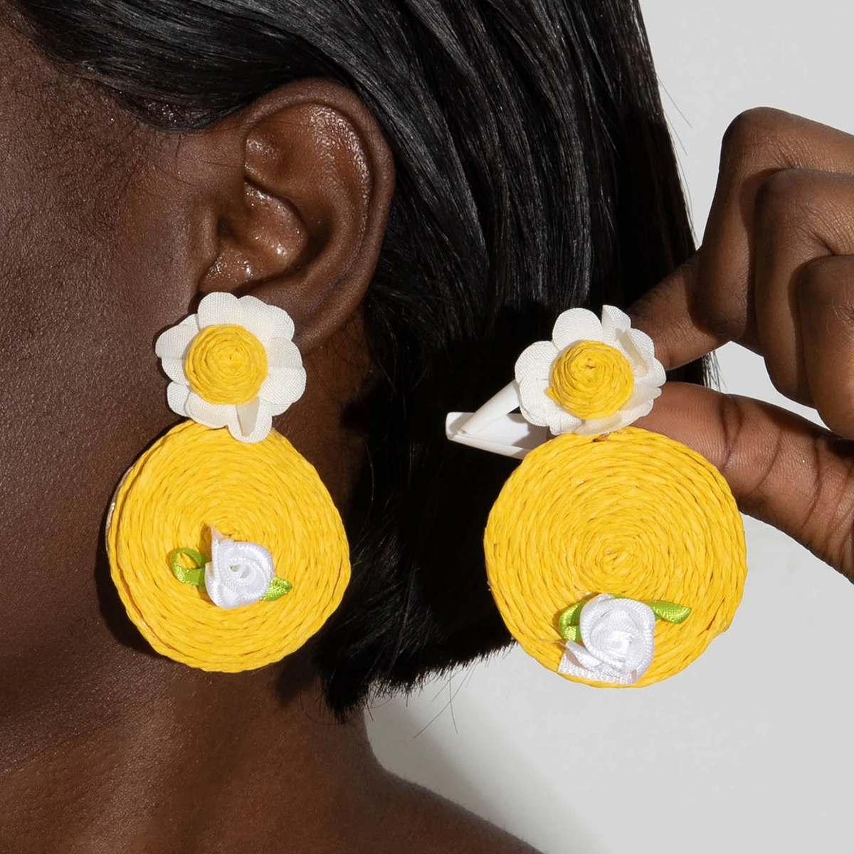 Tocona Fashion Yellow Lafite Grass Braided Round Earrings for Women's Summer Wear Travel Vacation Jewelry Accessories