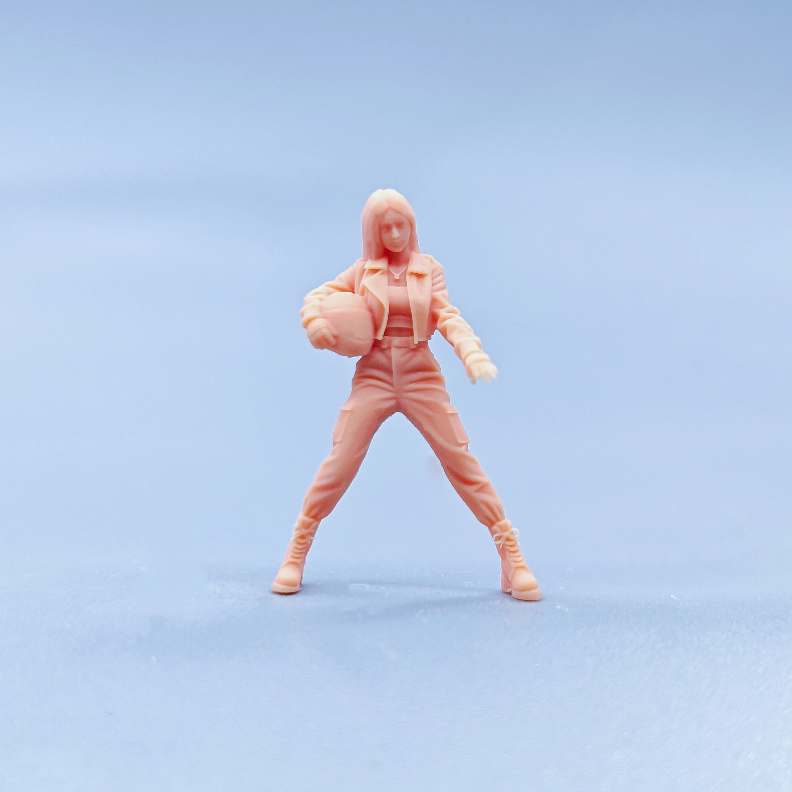 1/64 Figurines Scale Model Resin Woman Riding A Motorcycle with A Helmet Uncolored Miniatures Diorama Hand-painted D616