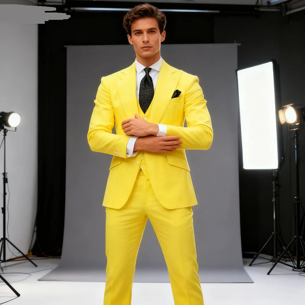 

Мужской формальный смокинг из 3 предметов с остроконечными лацканами, пиджаком, жилетом и брюками - модные деловые костюмы для свадебной вечеринки, жениха