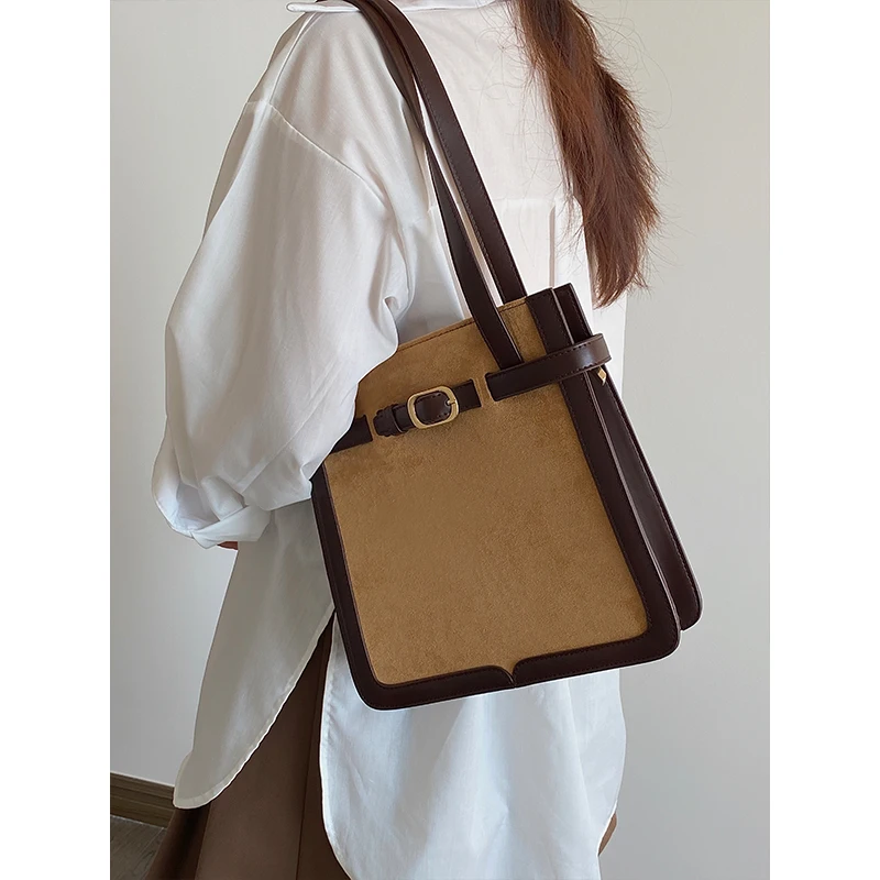 Vintage Shoulder Bag 2023 New Autumn/Winter Women\'s Contrast PU Suede Panel Zipper Underarm Bag Fashion Trend Commuter Handbag