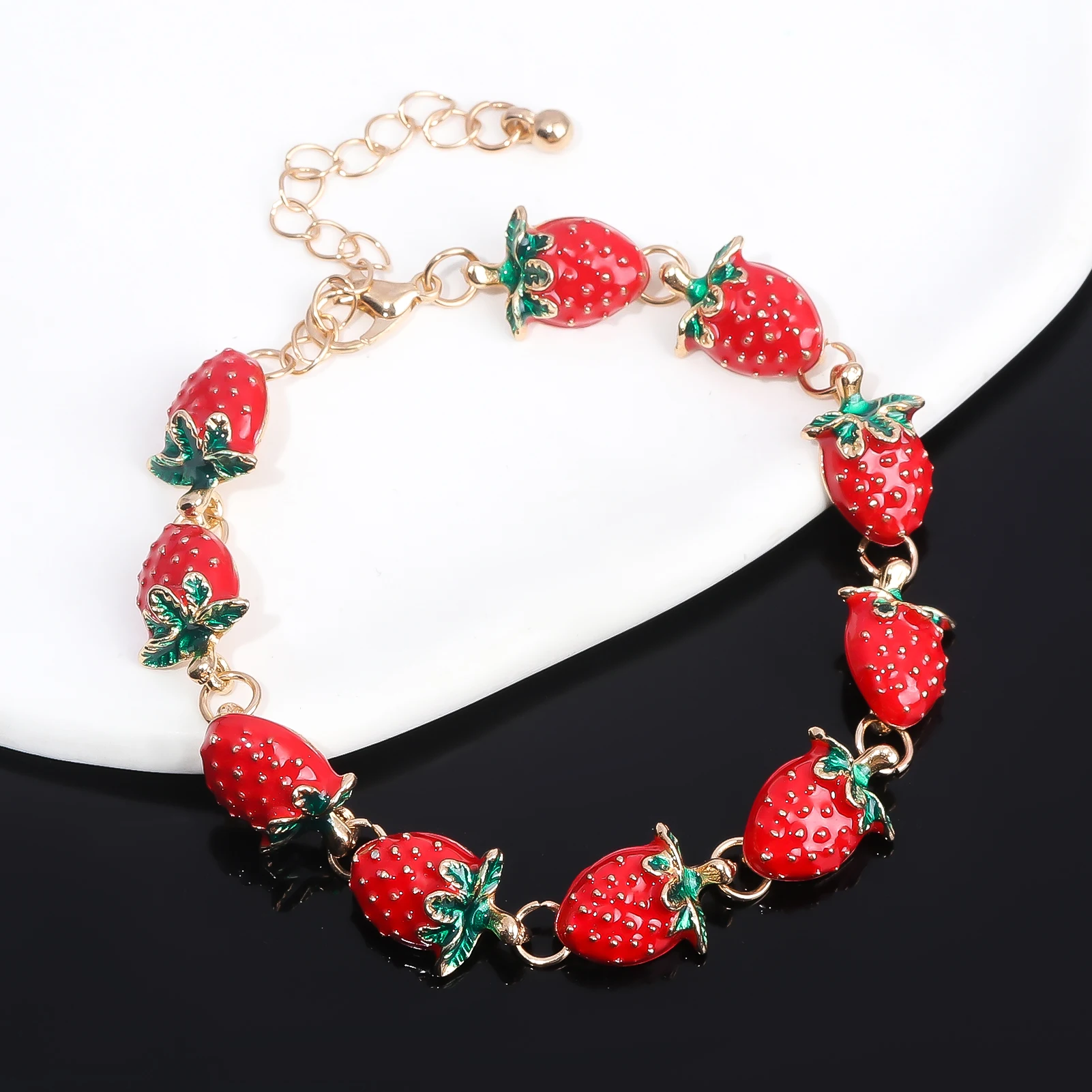 Sweet Strawberry Bracelet Cute Fruit Strawberry Charm White Red Bead Bracelets Bangle Strawberry Lover Gifts for Women