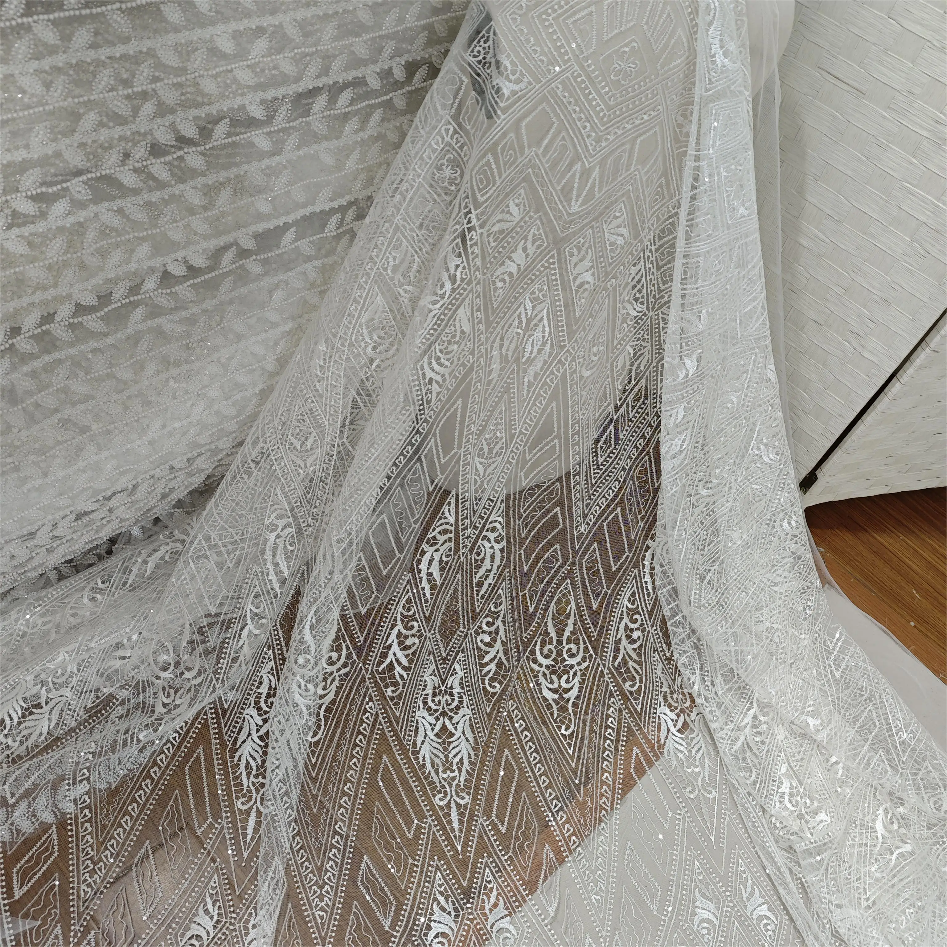 Robe de Mariée en Mousseline de Soie et Dentelle à Rayures Géométriques, Vêtement Haut de Gamme Personnalisé, Perle Ivoire, Bricolage