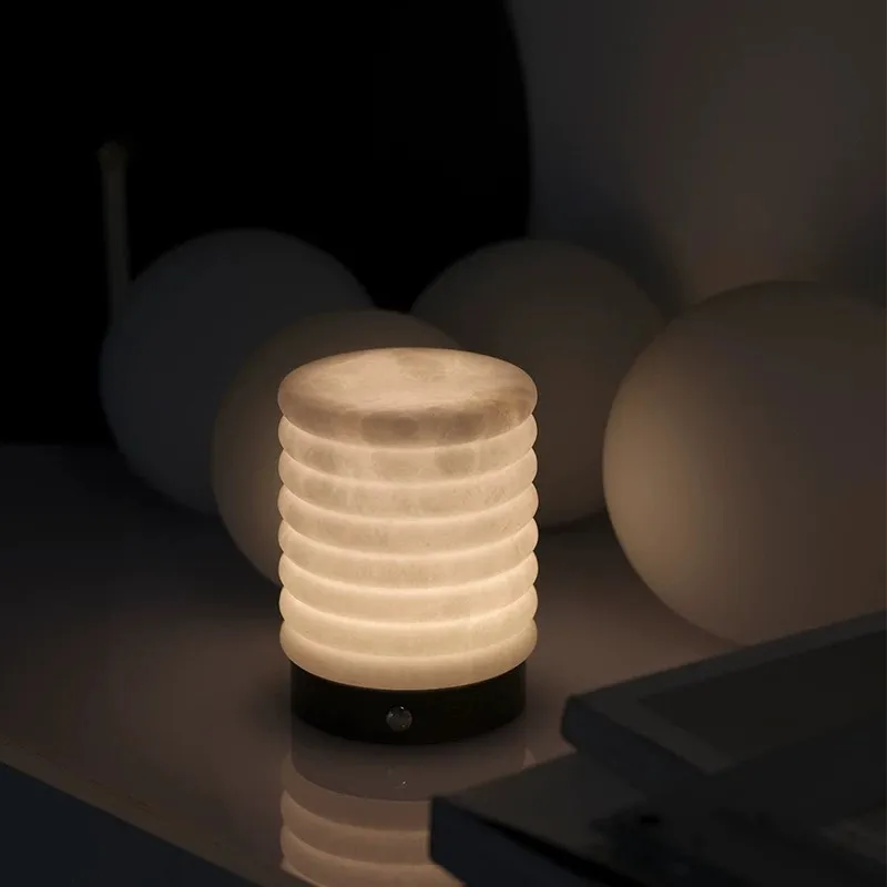 French-style gift Spanish natural marble touch lamp for ancient charging hotels and homestays, portable decorative lamp