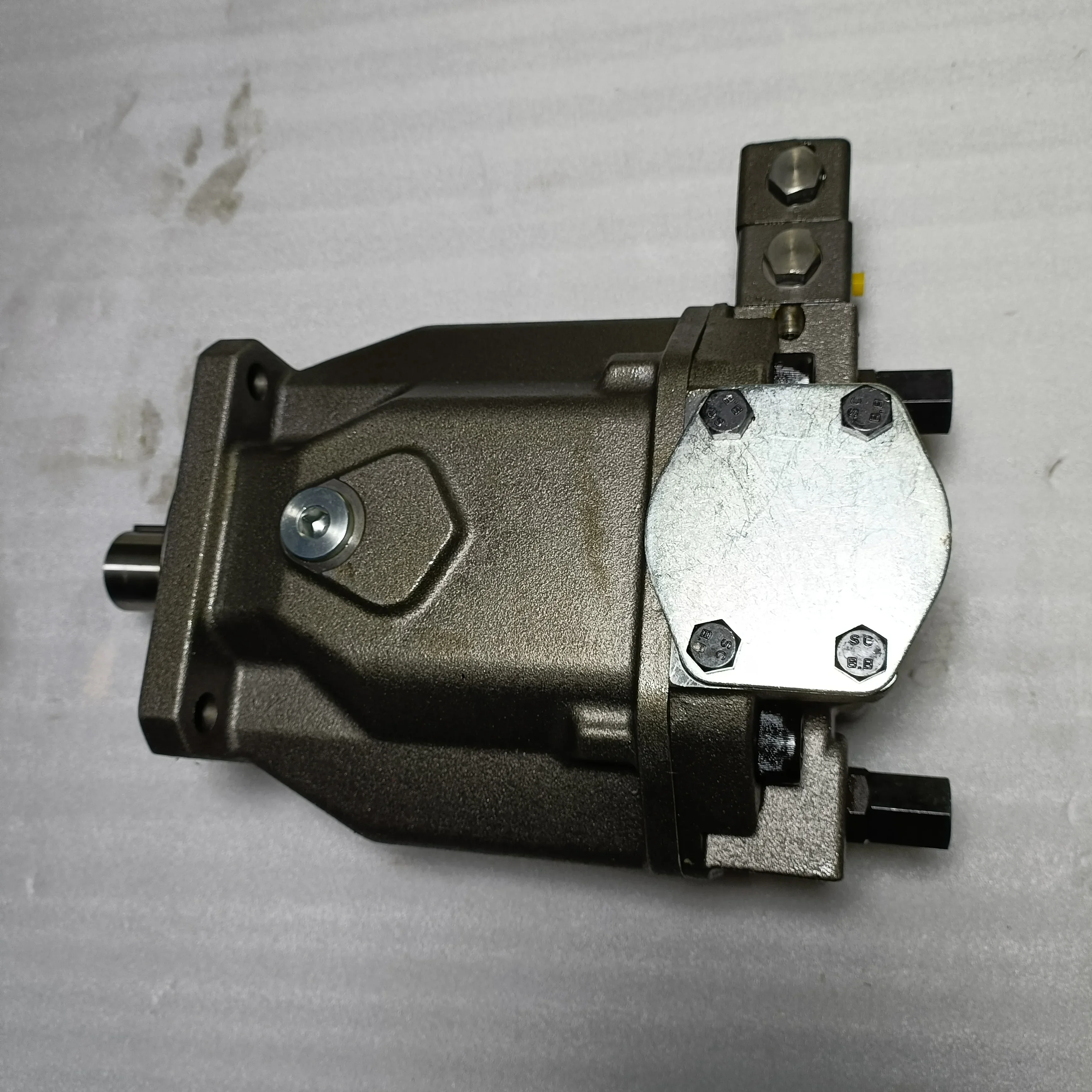A10V Series A10VSO45 A10VSO71 A10VSO45DFR Axial Piston Pump A10VSO45DFR/31R-VPA12K01 Hydraulic Pump A10VNO85DRF/53L-VSD62N00