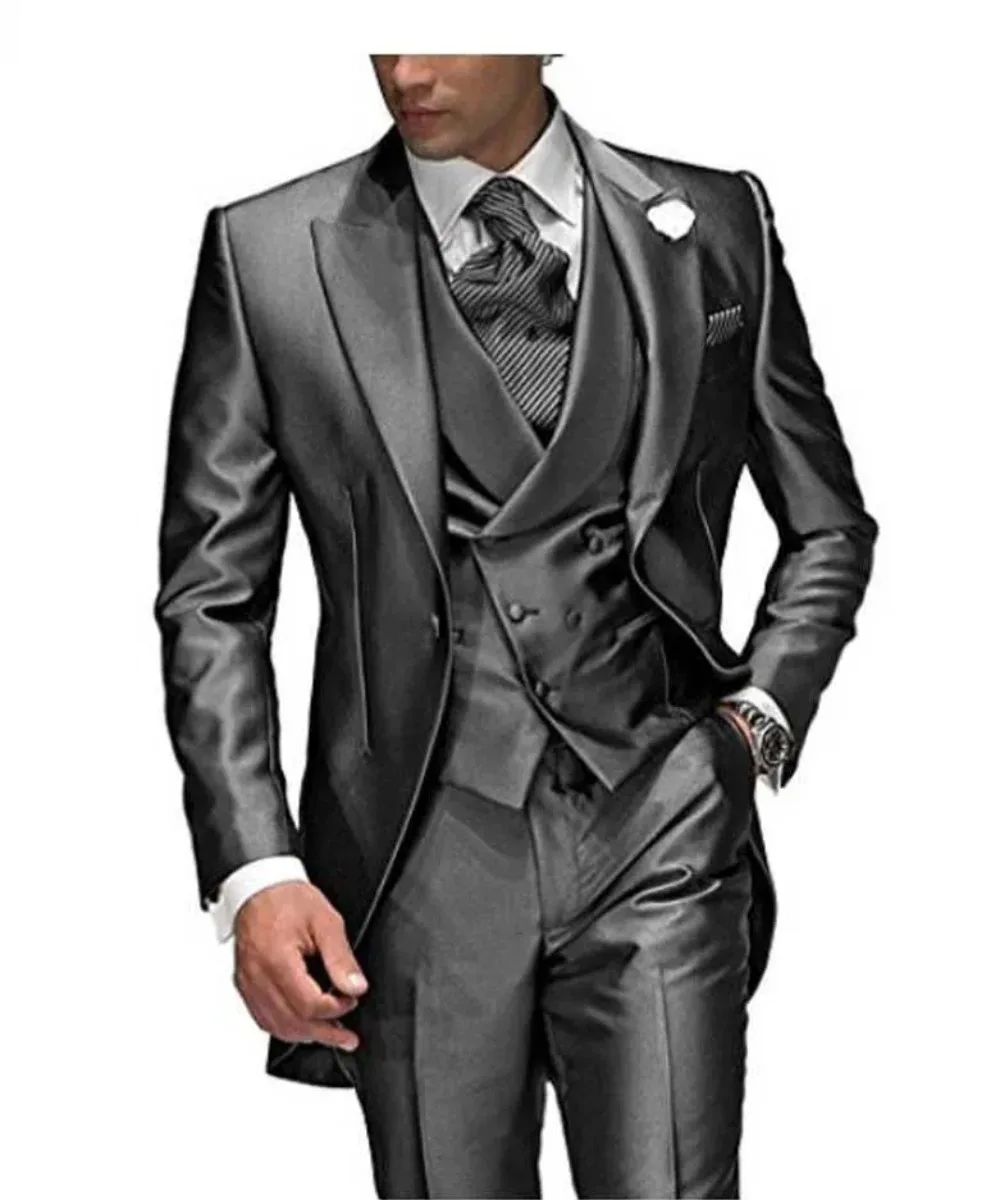 Charcoal Grey Men Suits Peaked Lapel 3 Pieces 1 Button Groom Tuxedos Wedding Suit For Men Set Custom Made (Jacket+Pants+Vest)