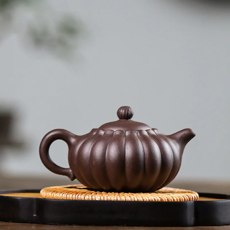 High Quality Yixing Famous Handmade Clay Teapot Ore Purple Chrysanthemum Silk Pouch Set