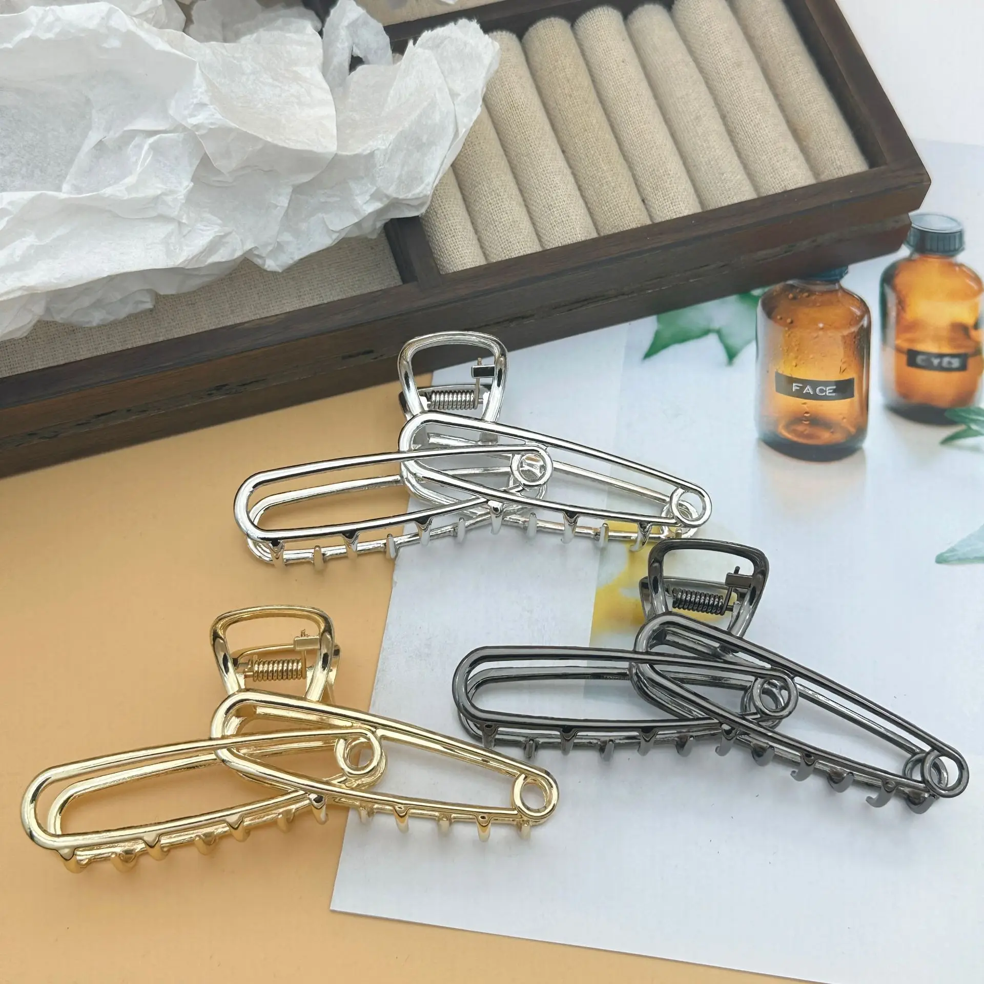 Horquilla Y2K con diseño minimalista francés, horquilla grande galvanizada suave, temperamento femenino, clip para agarrar la cabeza trasera