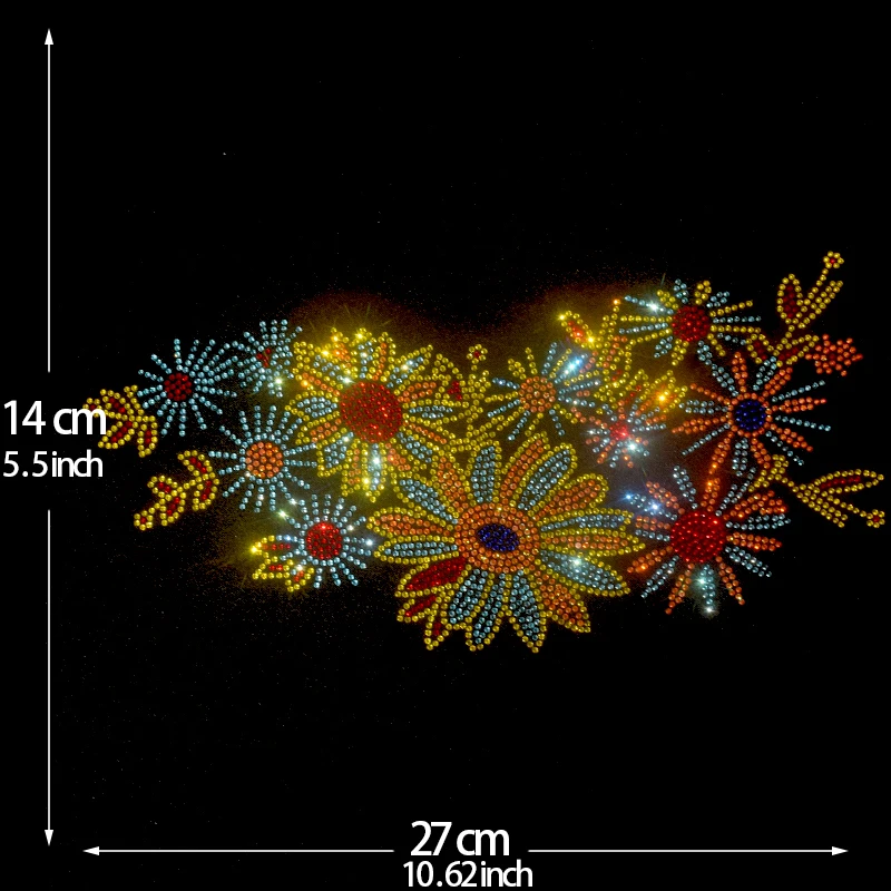 

The shiny diamond patches and high-quality rhinestone patterns are ironed on sweaters, coats and clothing accessories