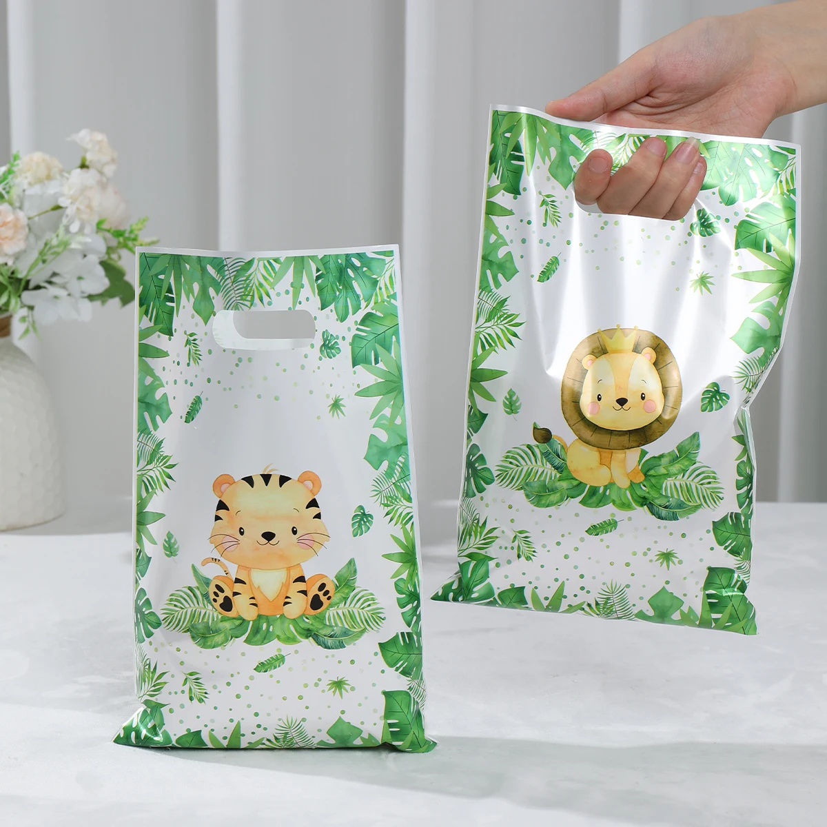 Jungle Animals Party Candy Gift Bags Biscuit Packing Bag Wild One Gift Bag for Guest Kids Birthday Party Supplies Baby Shower ﻿