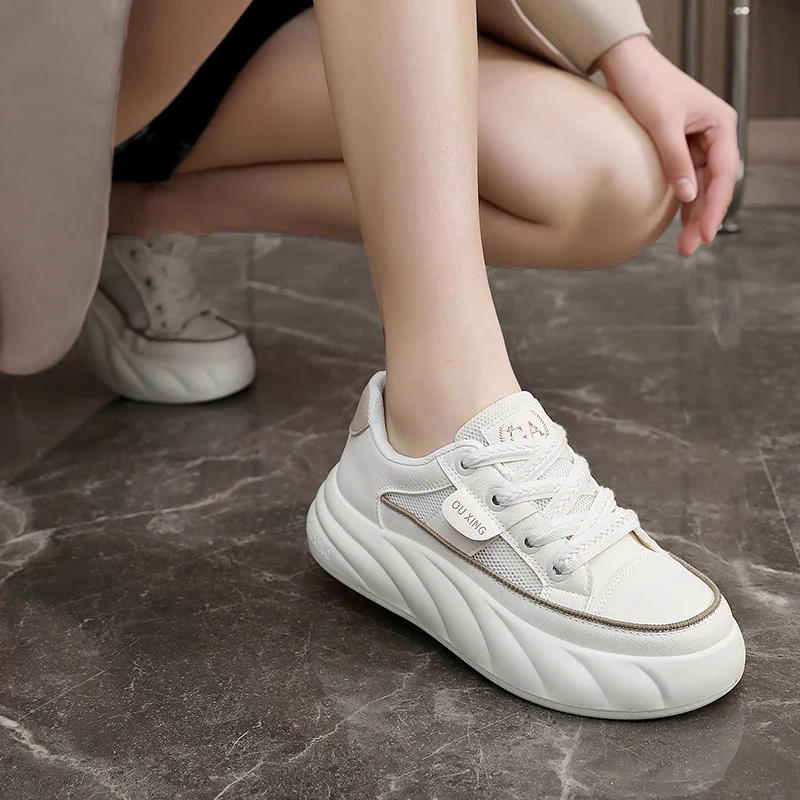 Zapatos de plataforma blancos para mujer, zapatillas informales de malla transpirable con cordones, deportivas de suela plana, Verano