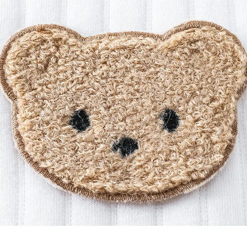 ملابس الأطفال