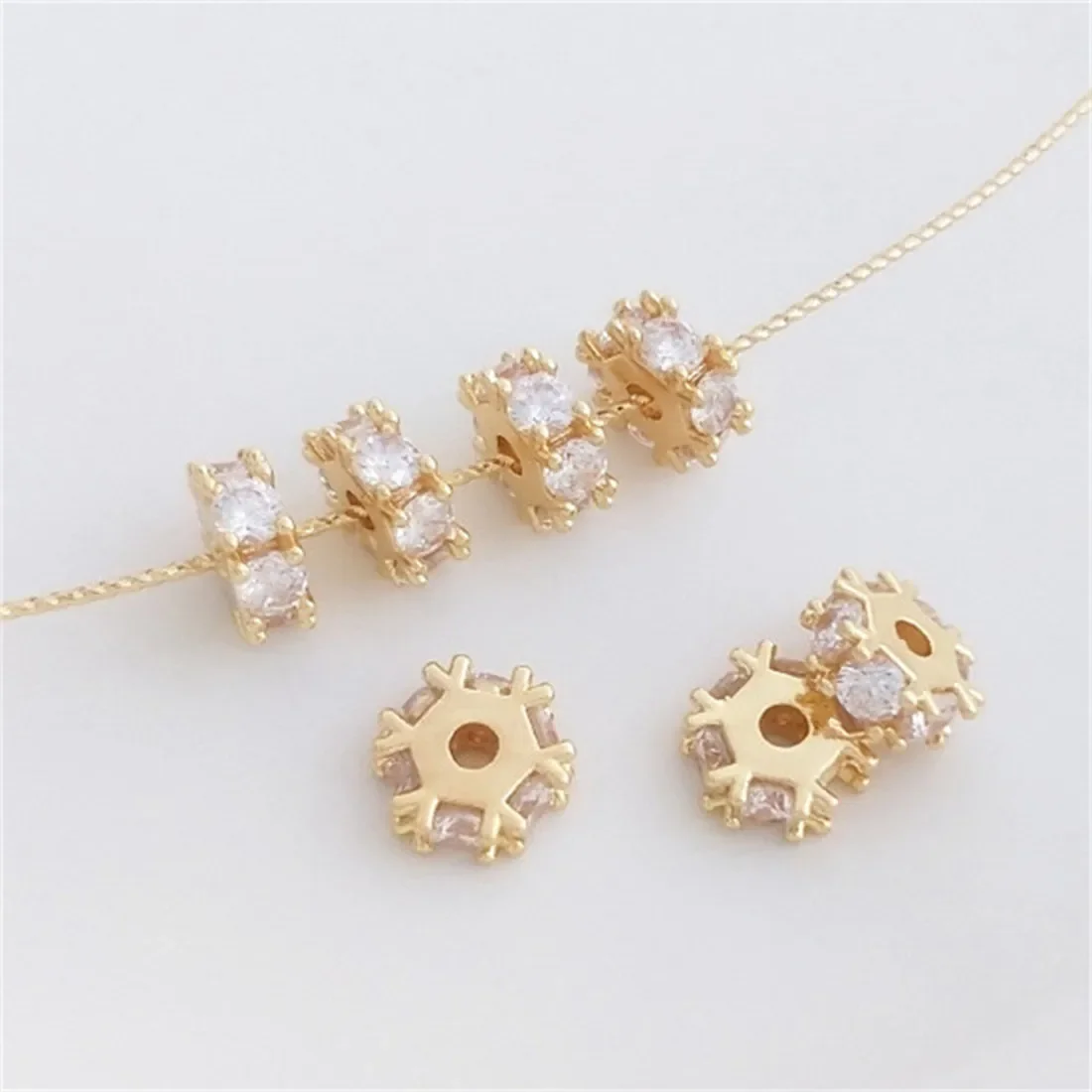 1PCS 14K Gold Package with Micro Inlaid Zircon Snowflake Spacer, Handmade Beaded Bracelet, DIY Necklace, Headpiece Accessories