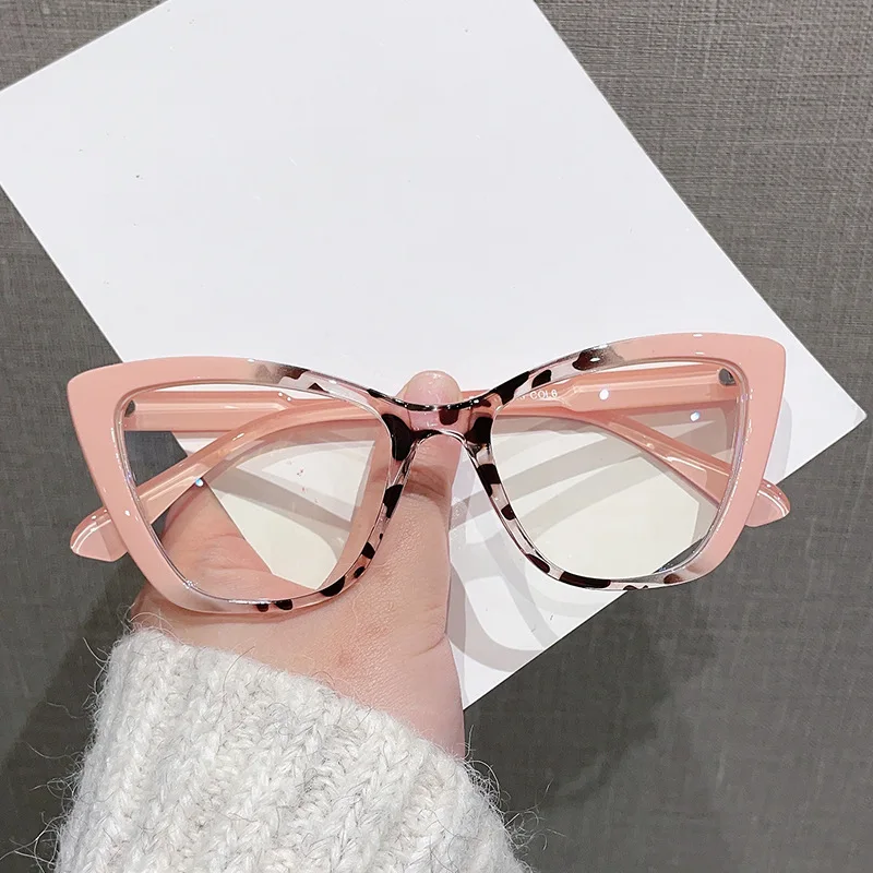 Trendy Pink Cat Eye Glasses Women's New Fashionable Colorful Clear Eyeglasses Female Plastic Anti Blue Light Glasses Frame 2024