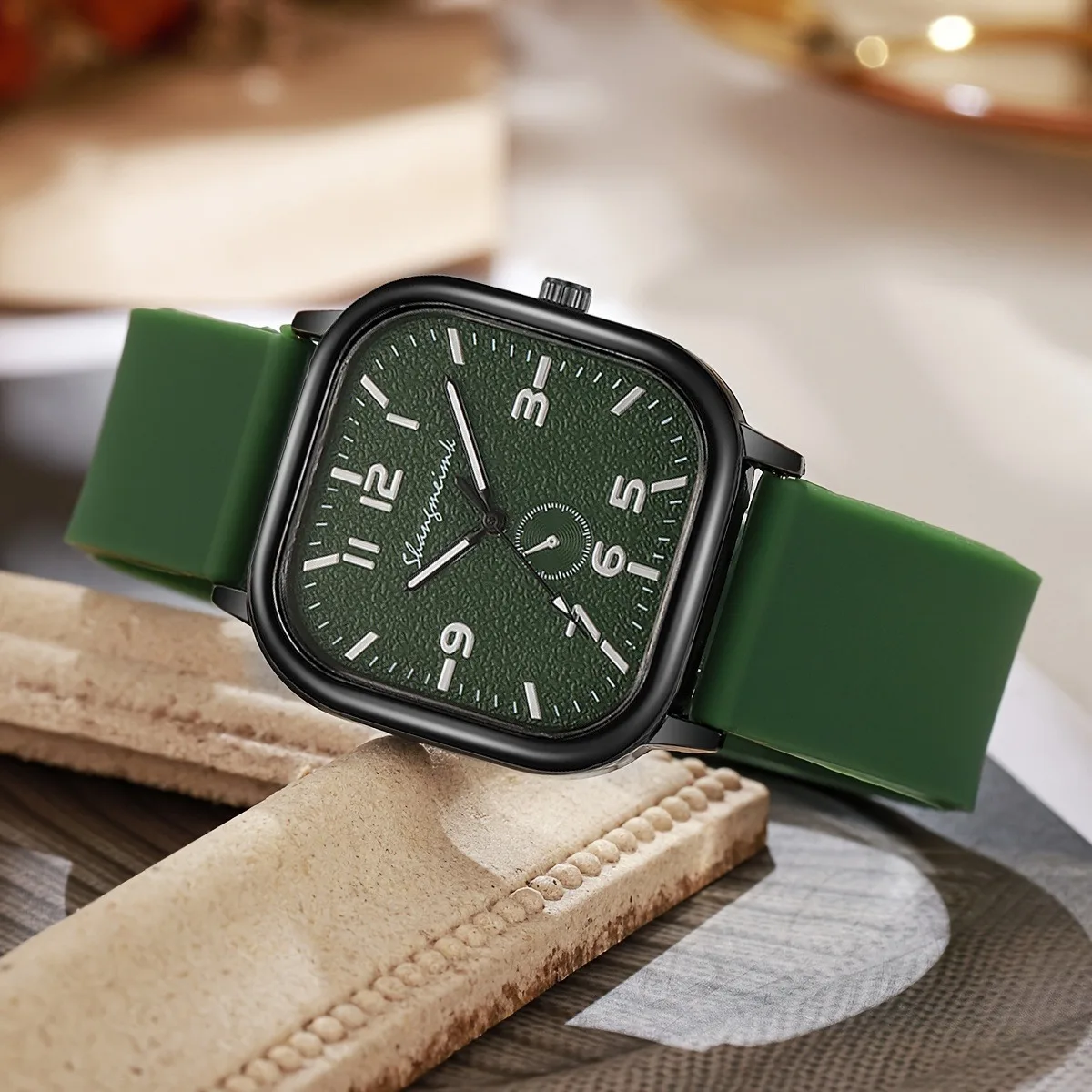 

2PCS/Set Women Fashion Square Dial Quartz Wristwatches Silicone Strap Watch Heart Bracelet Set Reloj Mujer (Without Box)