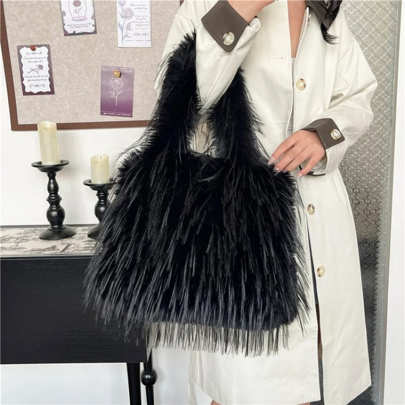 

High-End Women Luxury Tote Bag With Classic Paris Style And Zippered Compartment Suitable For Lightweight Office Use​