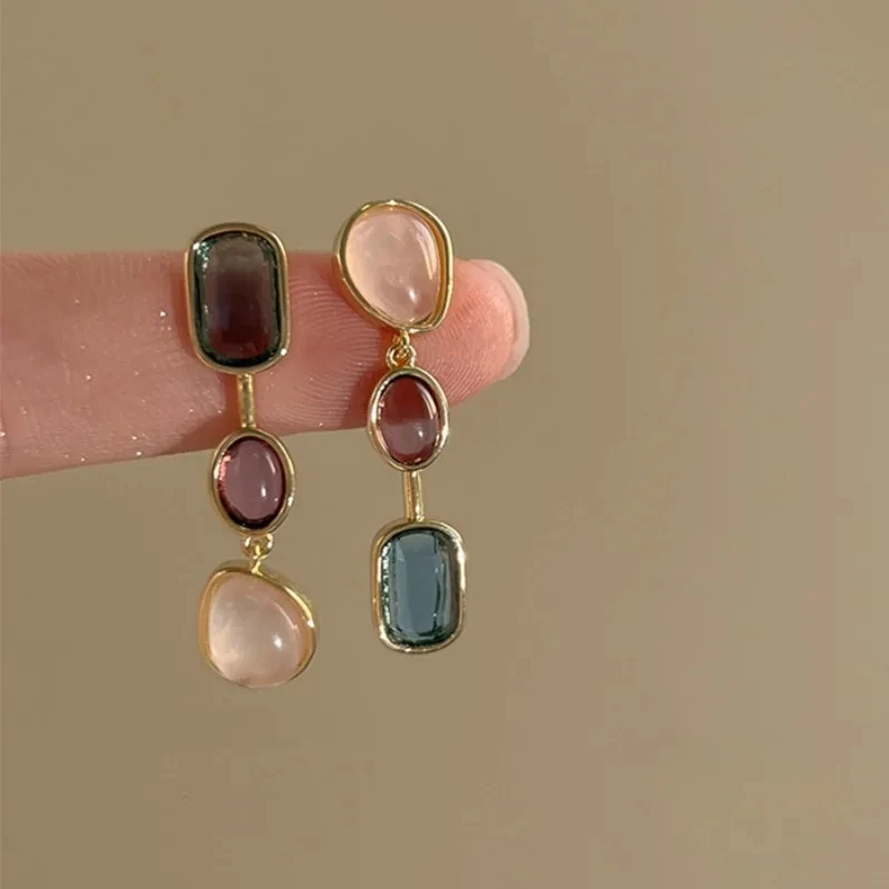 Retro Asymmetric Colorful Resin Earrings for Women Geometric Contrast Dangle Korean Style High Quality Jewelry Wholesale