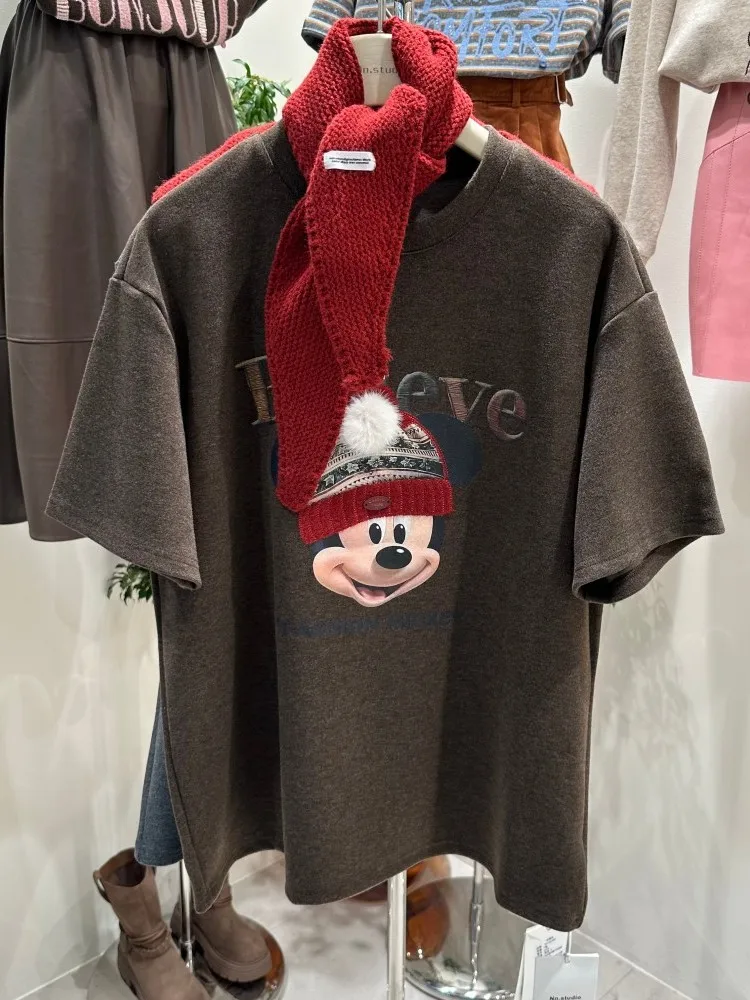 عيد الميلاد الكرتون سميكة نحى تي شيرتات قصيرة الاكمام للنساء 2025 شتاء جديد متعدد الاستخدامات عادية منتصف طول فضفاض