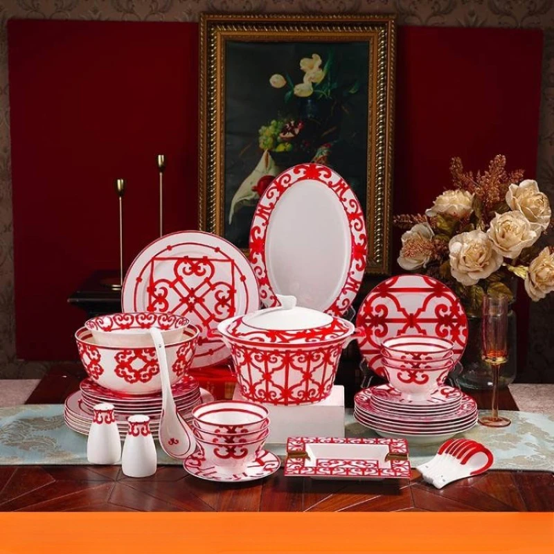 

Элегантные кружки из костяного фарфора с золотой оправой, идеально подходящие для отеля, настольная витрина, креативная посуда для пар, стейк, ужина