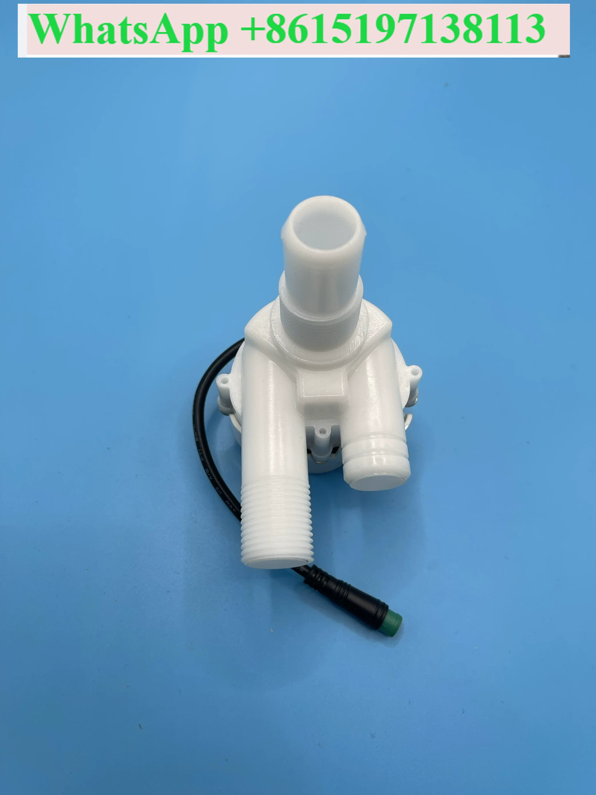 Water separator for smart toilet zero water pressure water tank