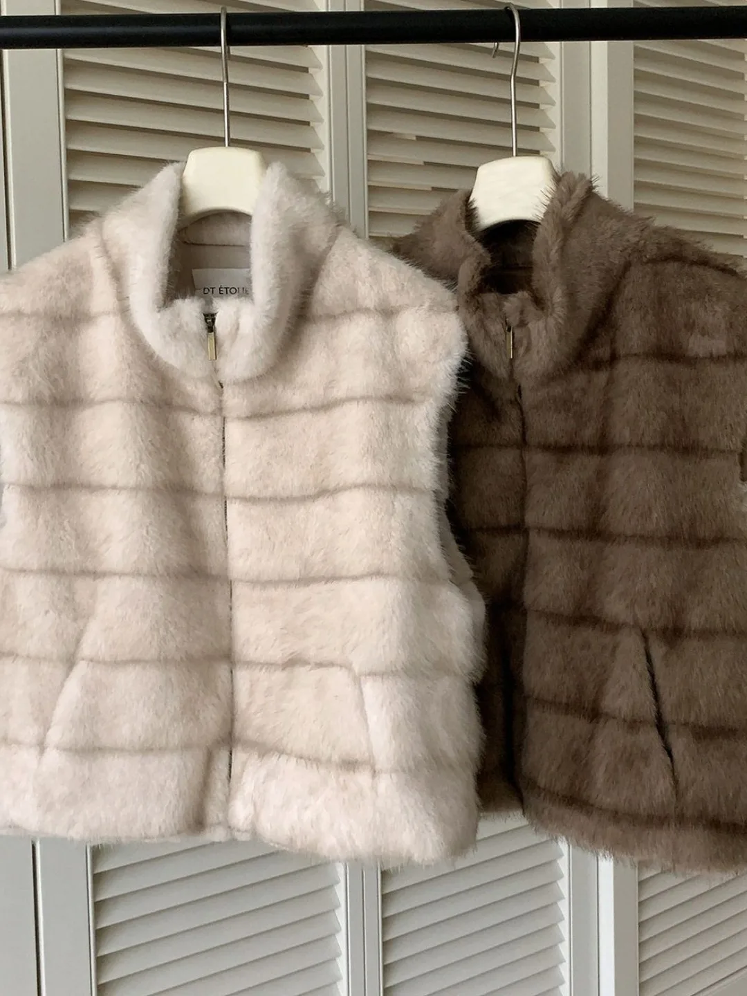 الشتاء شيك الفاخرة وهمية الفراء سترة المرأة سستة Svel الوقوف طوق ملابس خارجية دافئة ort Sle مستقيم أنبوب القرد