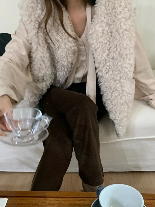 سترة نسائية أنيقة أنيقة من Jaet وصلت حديثًا للشتاء مقاس لطيف على شكل دائرة من الفرو كورية من البوليستر