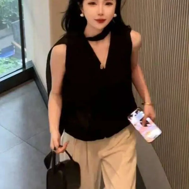 

Women Clothing Summer Fashion Korean Hollow Out Solid Color V-neck Female All-match Temperament Appear Thin Short Sleeve Top Tee