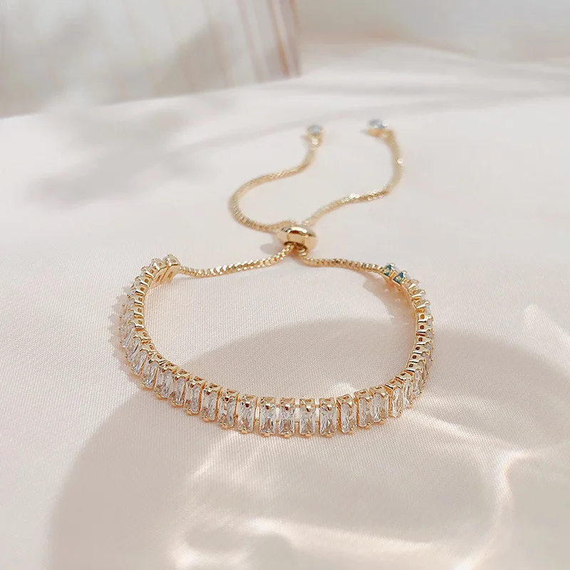 Voller Strasssteine, verstellbares 18 Karat vergoldetes Edelstahlarmband für Frauen, 2022, neuer trendiger quadratischer Zirkon-Armbandschmuck