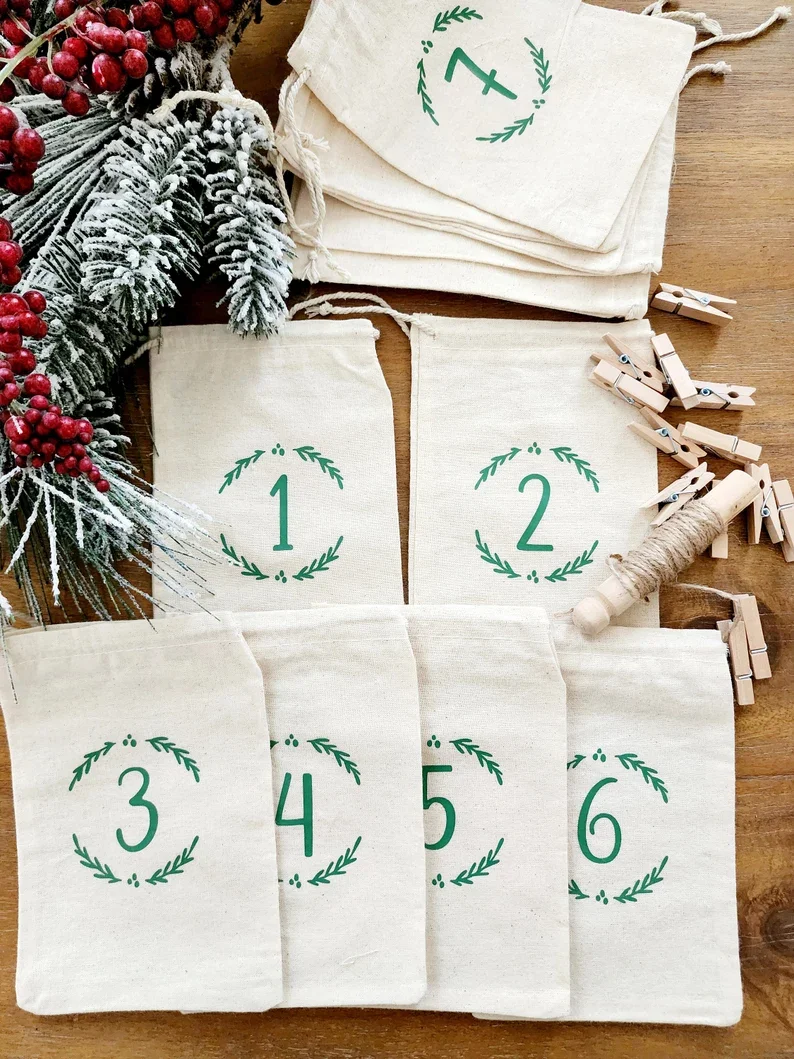 

25pcs Advent Calendar Kit Bags Green Farmhouse Christmas Vintage Inspired Nordic Drawstring Pouch Bag Countdown To Christmas