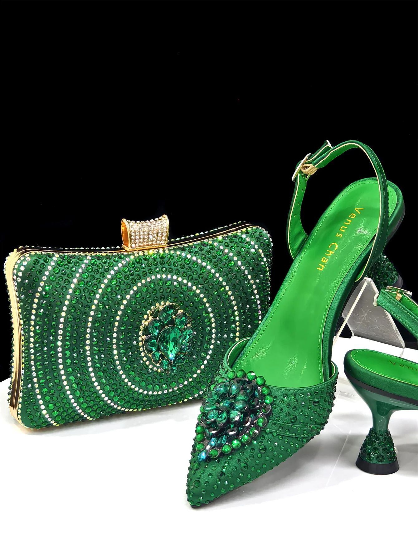 

2025 Green Color High Quality Pointed Design Rhinestones Design Shoes Matching Bag Sets For Wedding Party