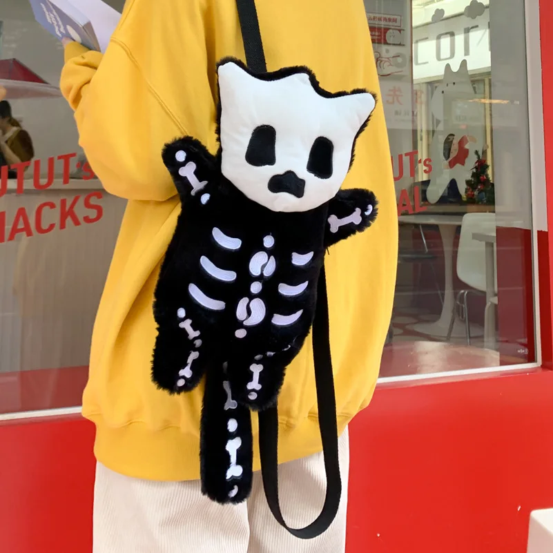 Skull Plush Backpack Gothic Water Bottle Bag Goth Doll Backpack Female Winter Furry Bag Skull Shape Bag Skeleton Birthday Gift