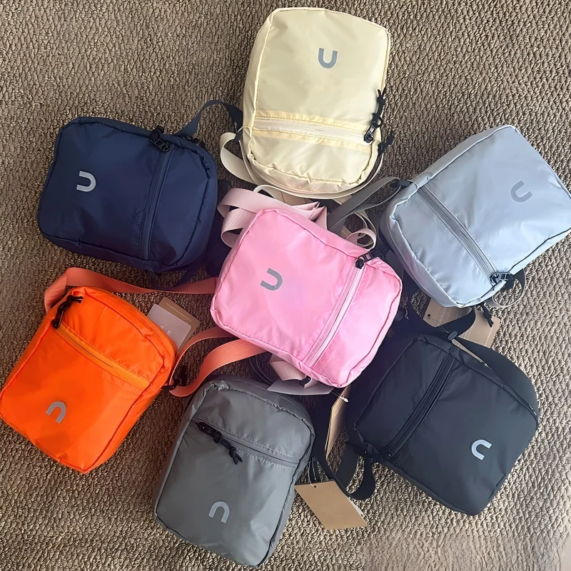 

Luxury Leather Handbags for Women – High-End, Exceptional Pieces with Pleated Design and Spacious Capacity