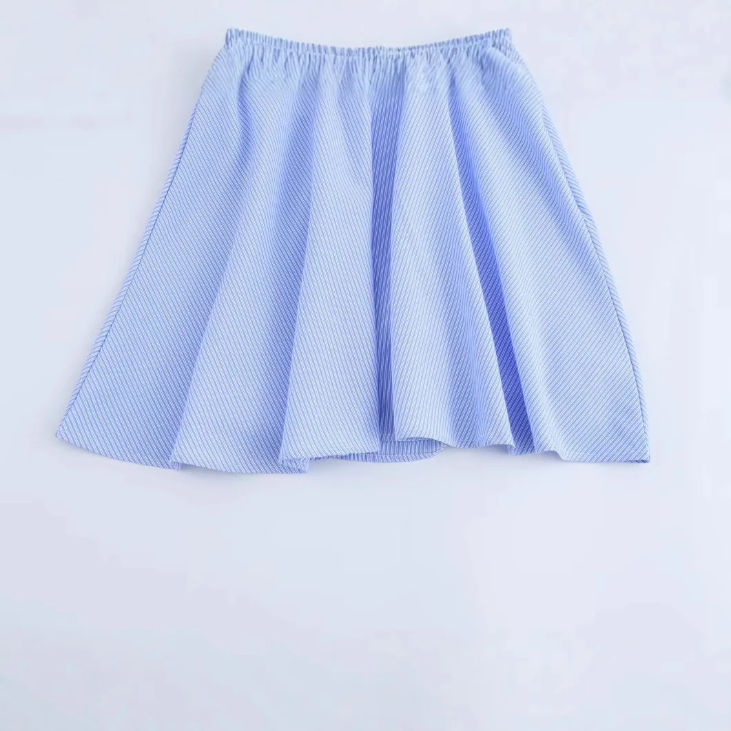 Europejska i amerykańska odzież damska w paski z paskiem, sukienka w stylu koszuli z długim rękawem.