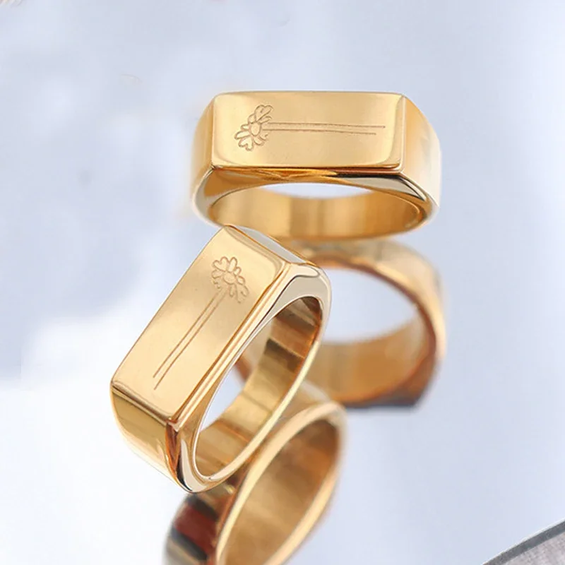 Hot Chic Geometric Gold Plated Stainless Steel Flower Imprint Ring Rectangular Signet Rings for Women Gril Fashion Jewelry Gift